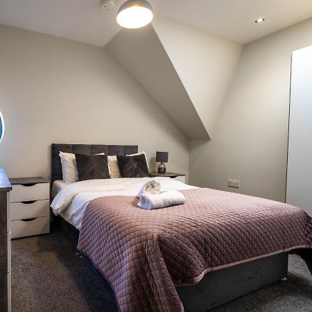 Three Bed Apartment Sleeps 5 In Botanic Белфаст Экстерьер фото