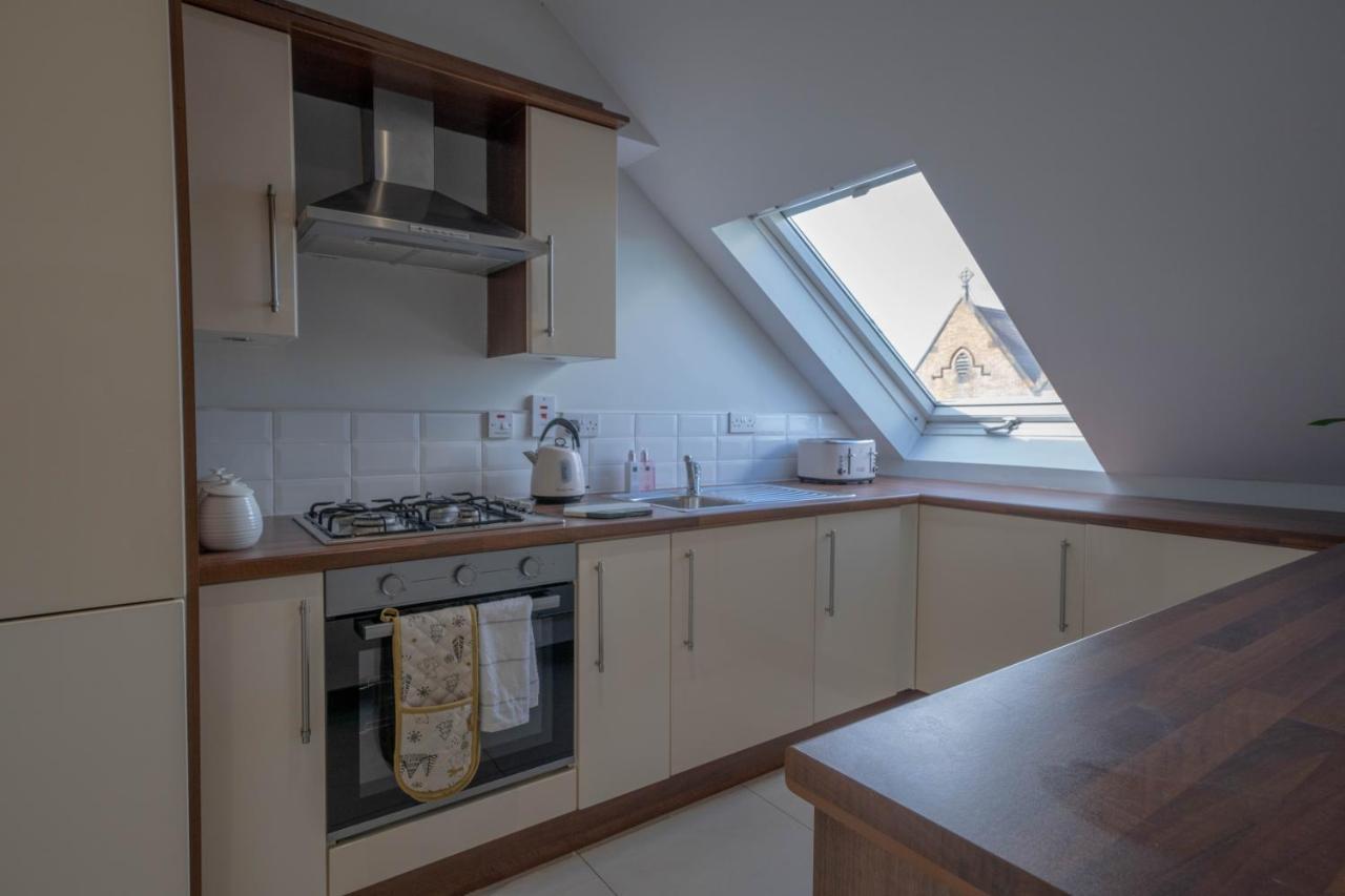 Three Bed Apartment Sleeps 5 In Botanic Белфаст Экстерьер фото